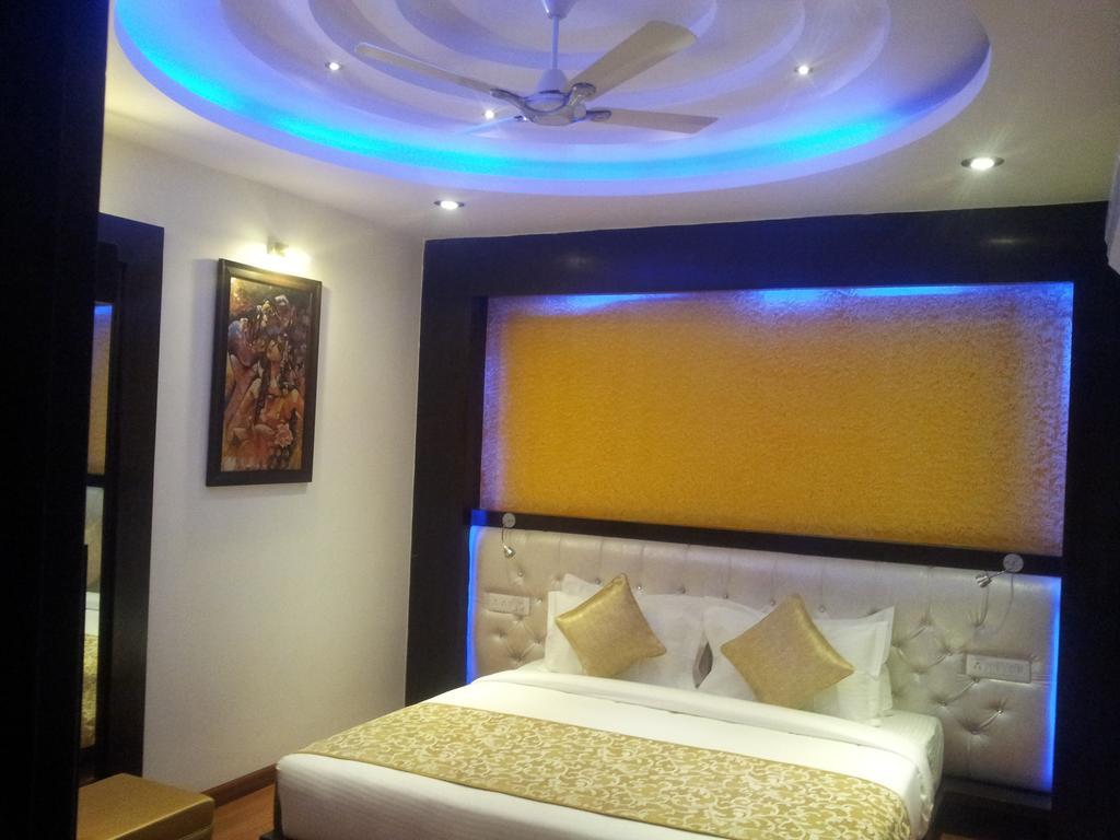 Hotel The Haven Kashipur Rum bild